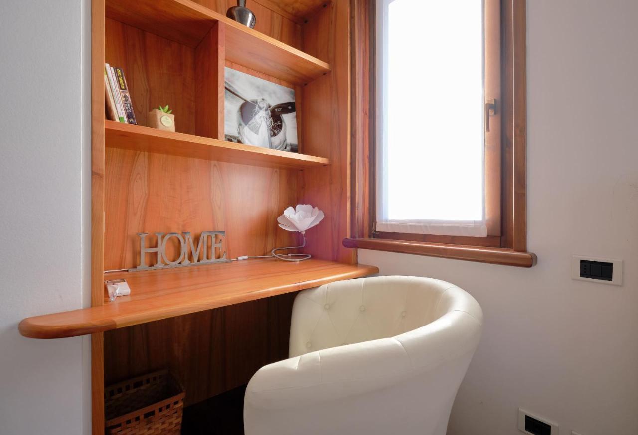 Apartmentsgarda - Gardalux Apartment *