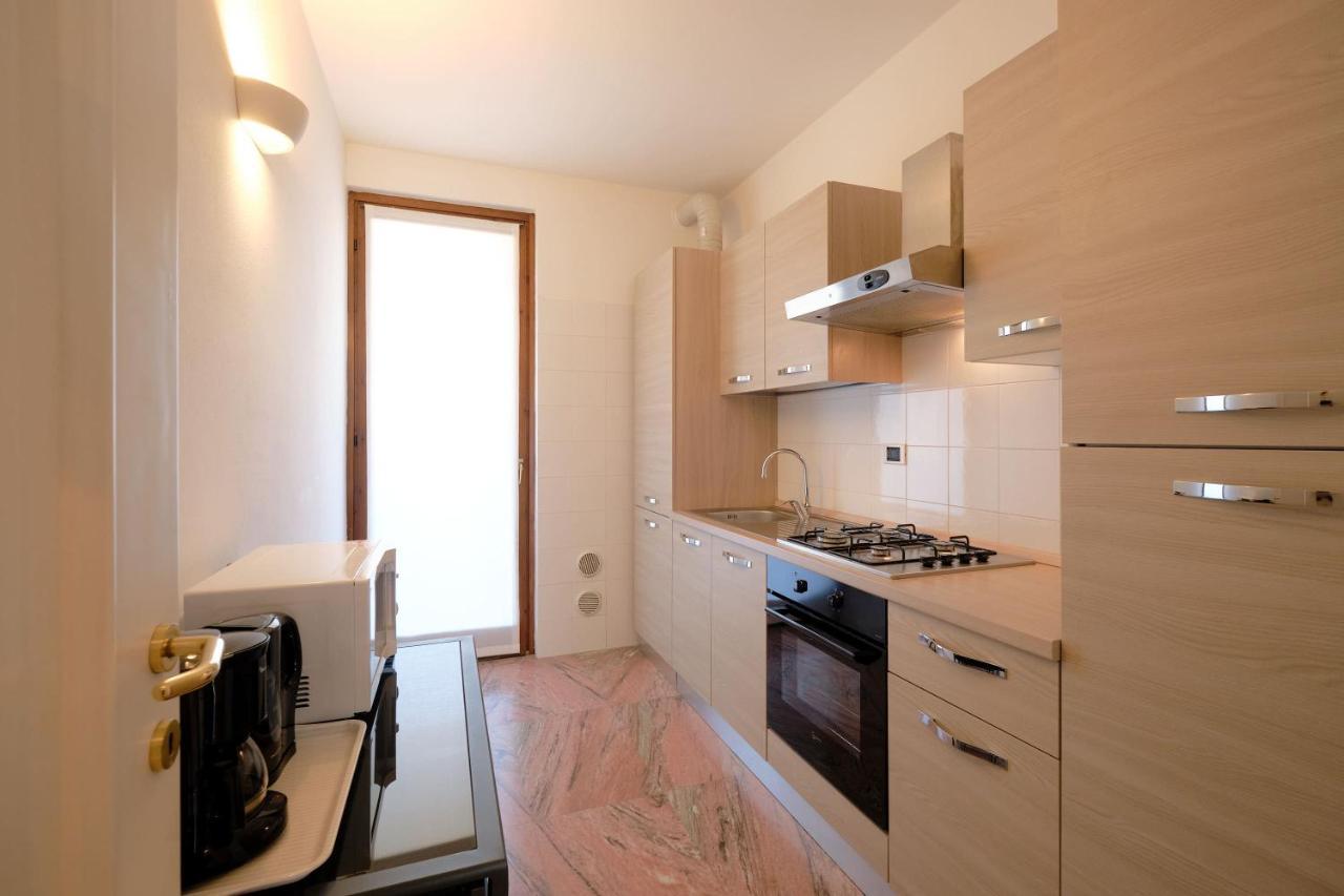 Apartmentsgarda - Gardalux Apartment Garda (Verona)