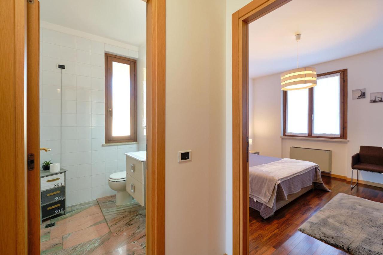 Apartmentsgarda - Gardalux Apartment Garda (Verona)
