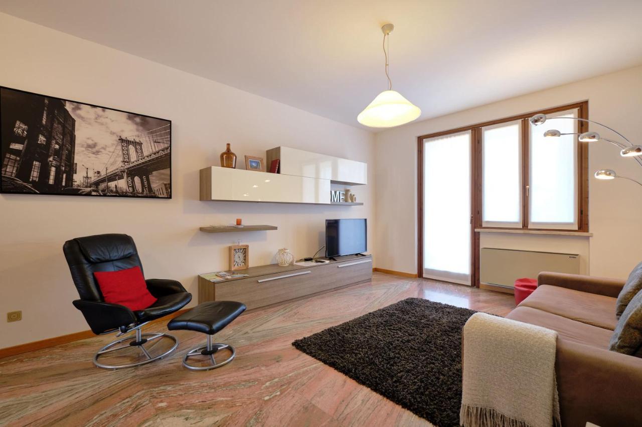 Apartmentsgarda - Gardalux Apartment Garda (Verona)