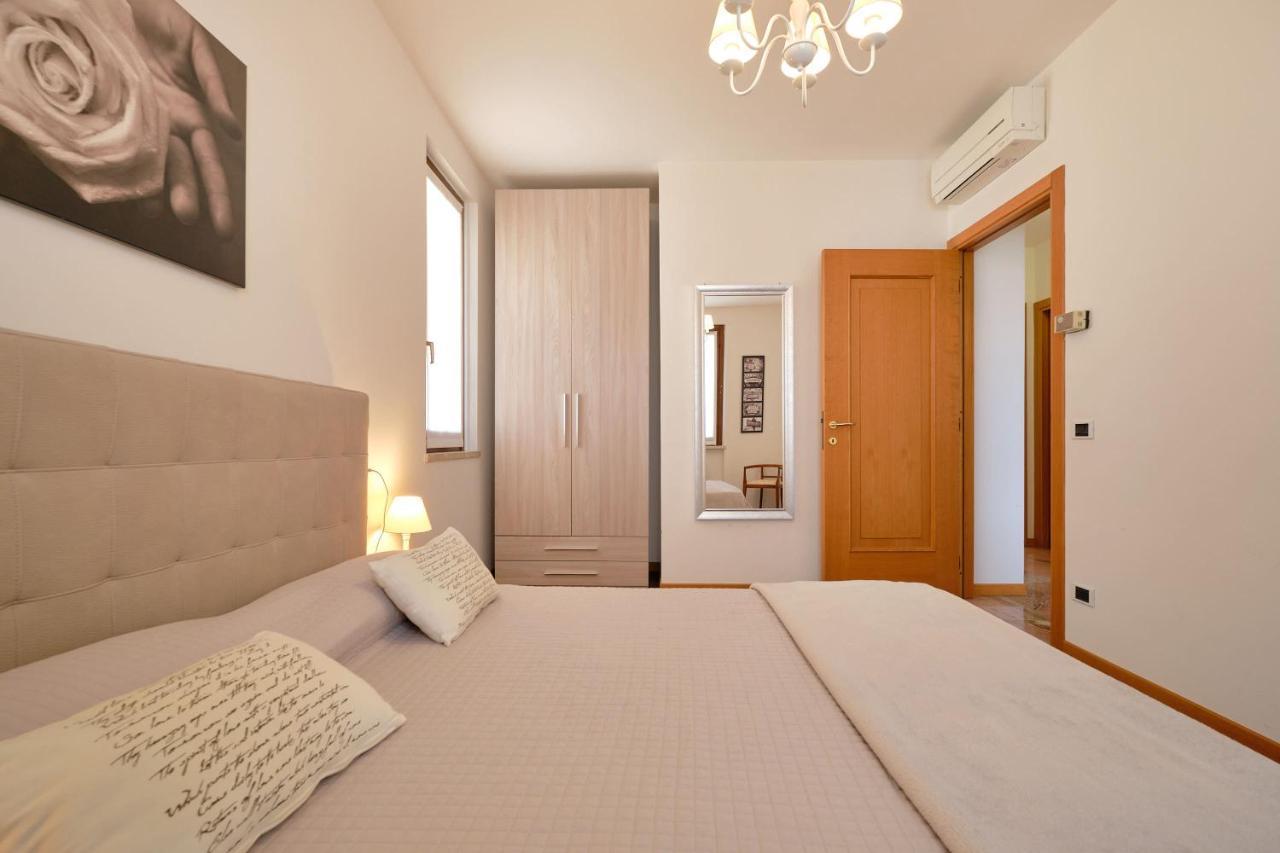 Apartmentsgarda - Gardalux Apartment Garda (Verona)